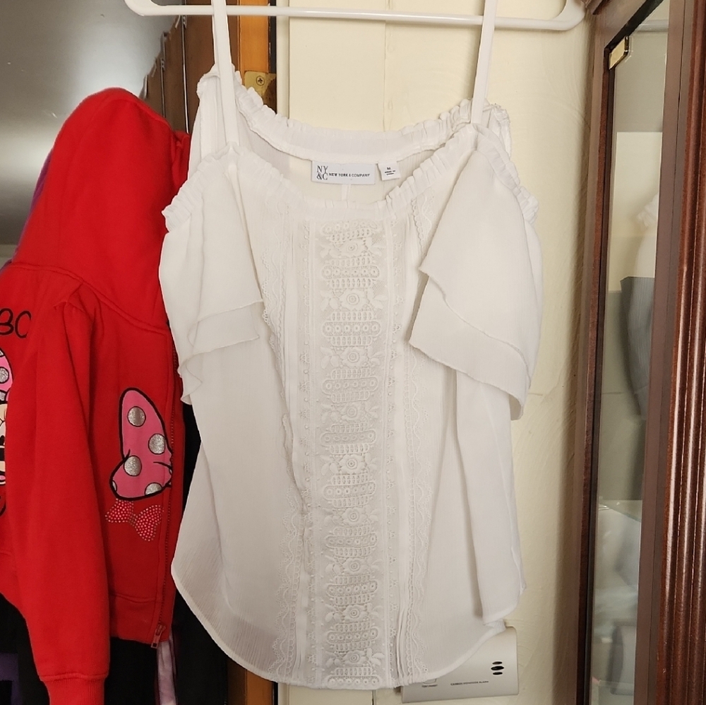 New York and CompanyWhite Ruffled Sleeveless Top
